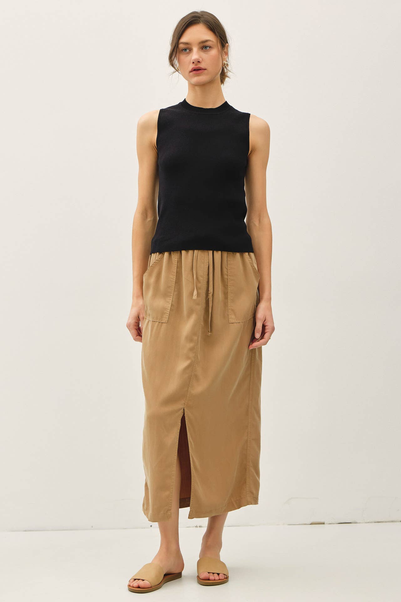 Classic Crew Neck Sleeveless Tank