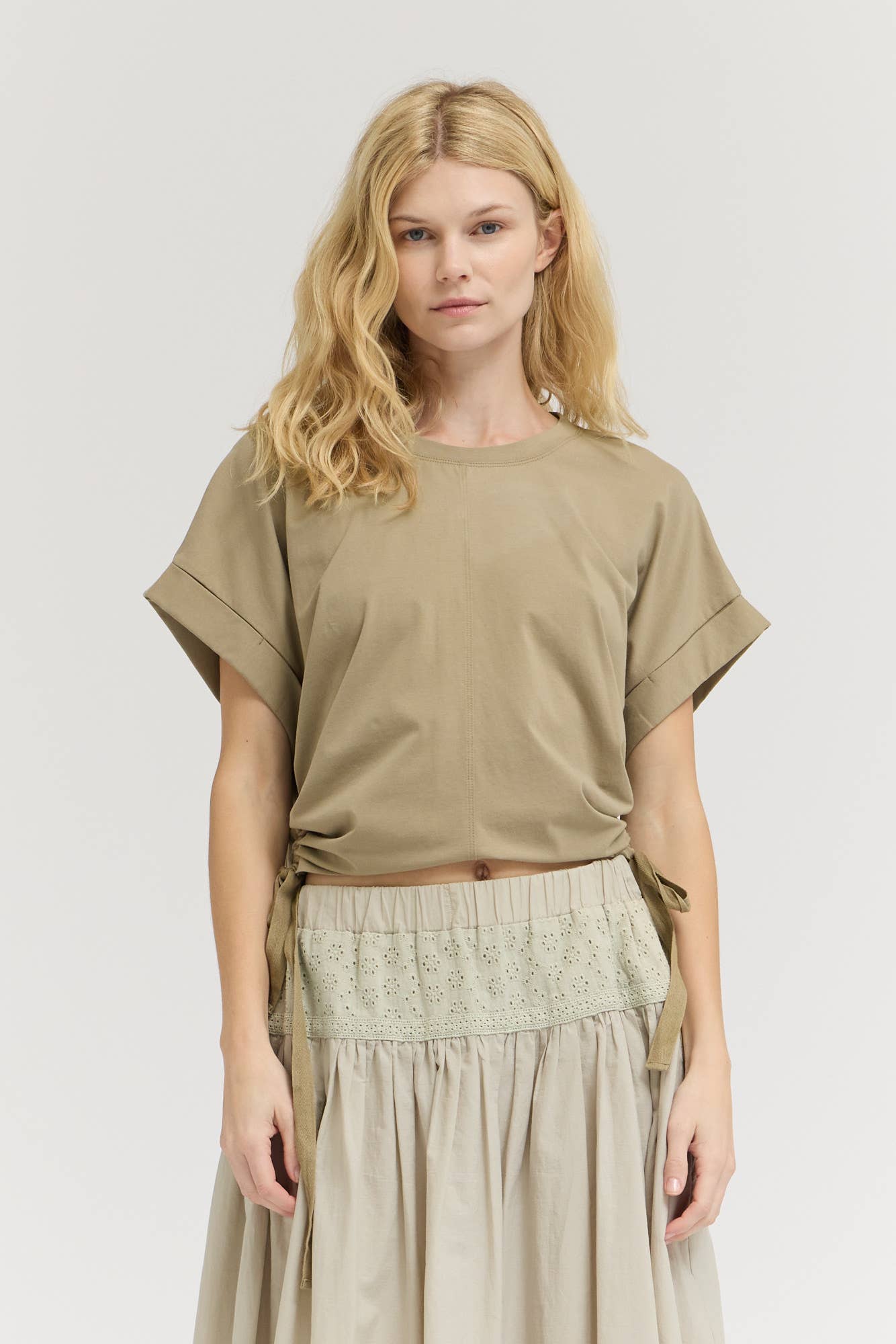 41628 - SIDE SCRUNCH TEE