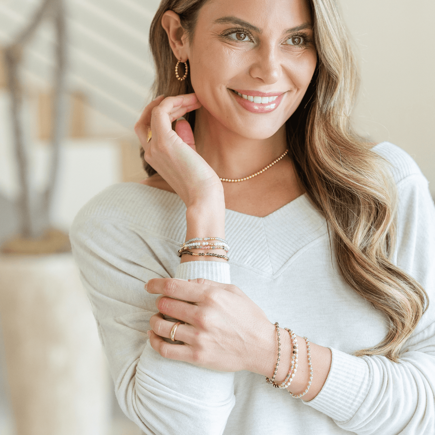 Assorted Stone Or Shell Stretch Bracelets With Beads