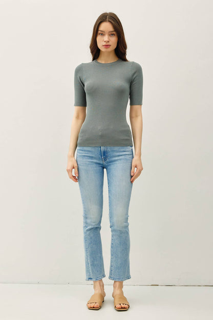 CLASSIC SOLID HALF SLEEVE RIB KNIT TOP