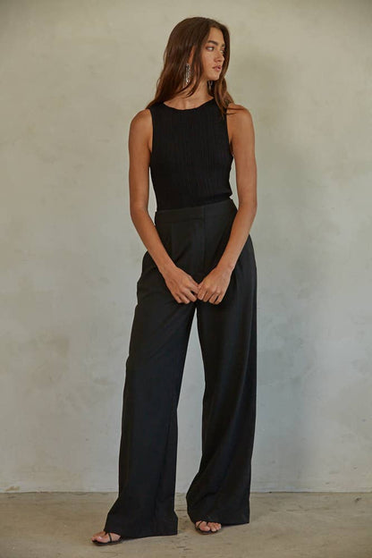 Ribbed Boat Neck Sleeveless Top
