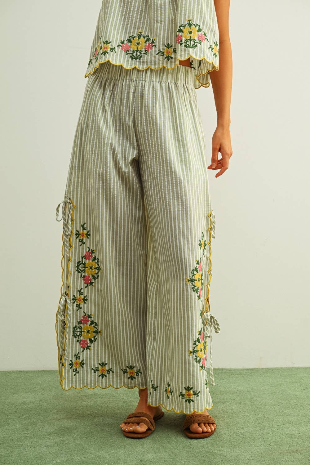 Floral Striped Embroidery Pants