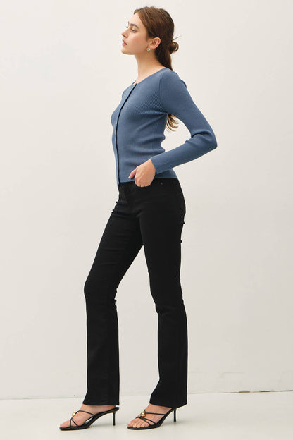 RIBBED BUTTON UP CARDIGAN