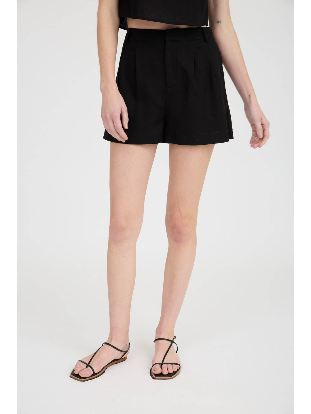 High waist front pleat shorts