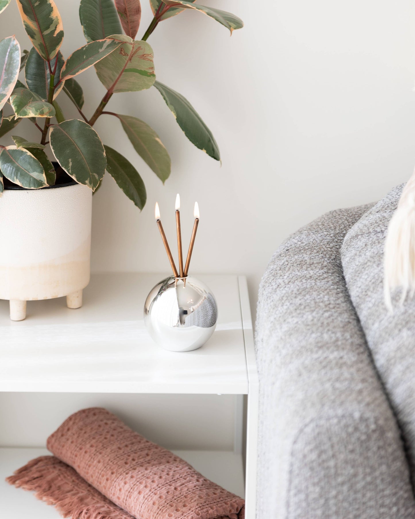 Neva Everlasting Vase, Silver Metallic Candle Holder