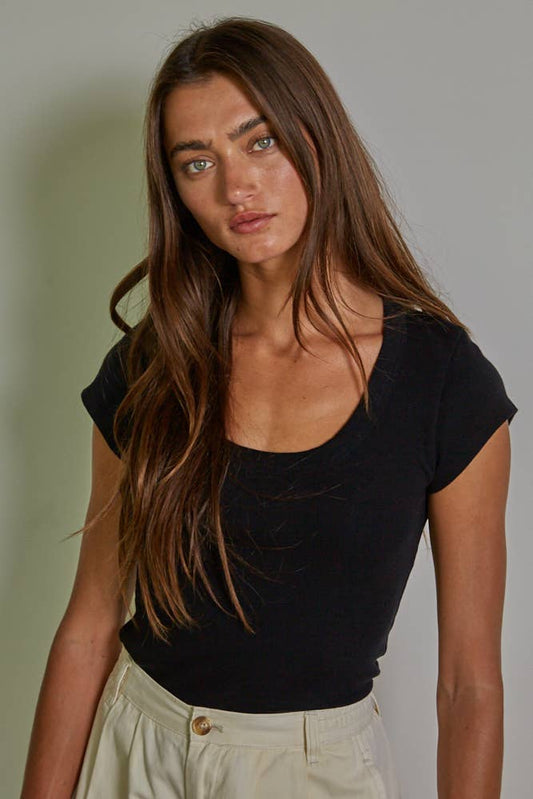 Ribbed Short Sleeve Round Neck