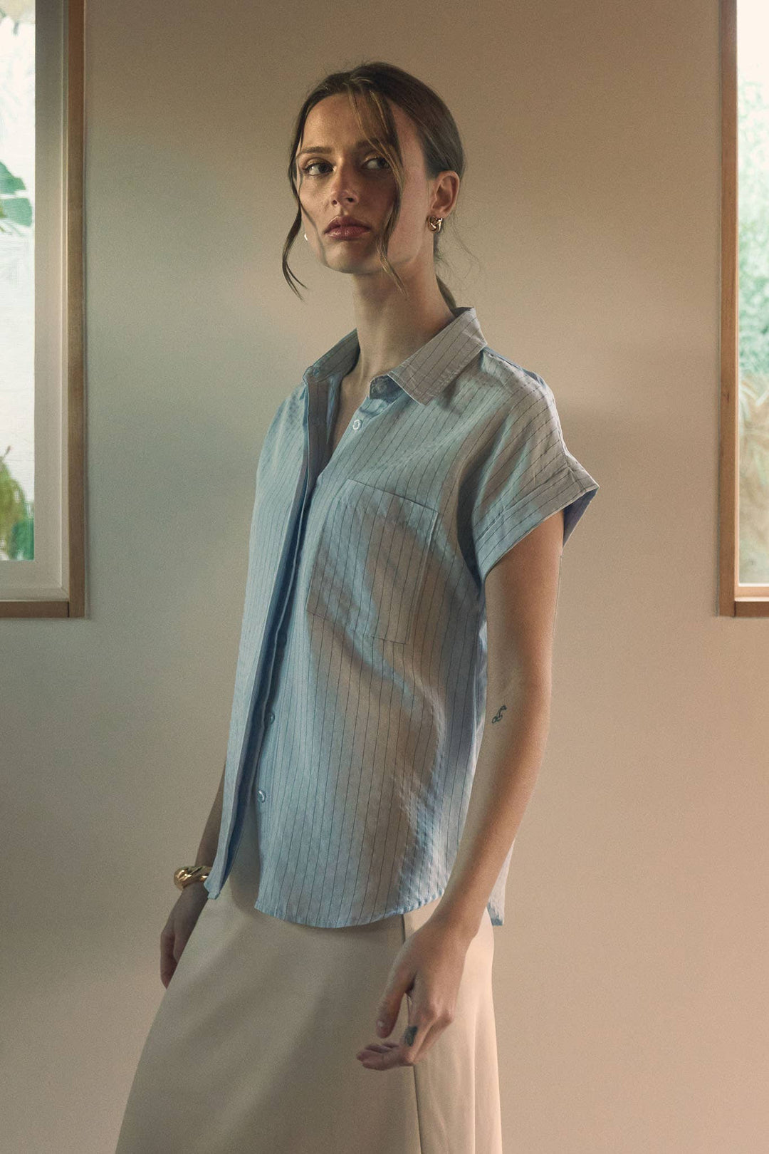 PINSTRIPE SHORT SLEEVE COLLARED SHIRT