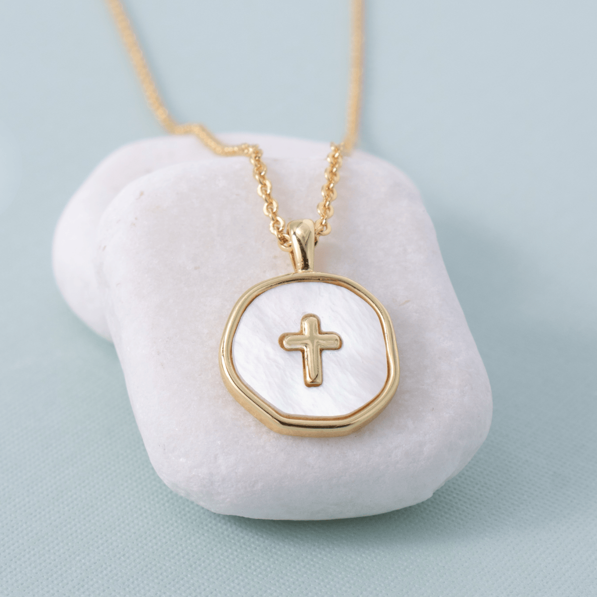Shell With Cross Pendant Necklace