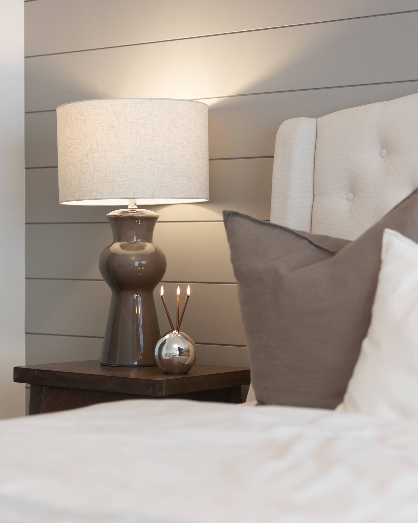 Neva Everlasting Vase, Silver Metallic Candle Holder