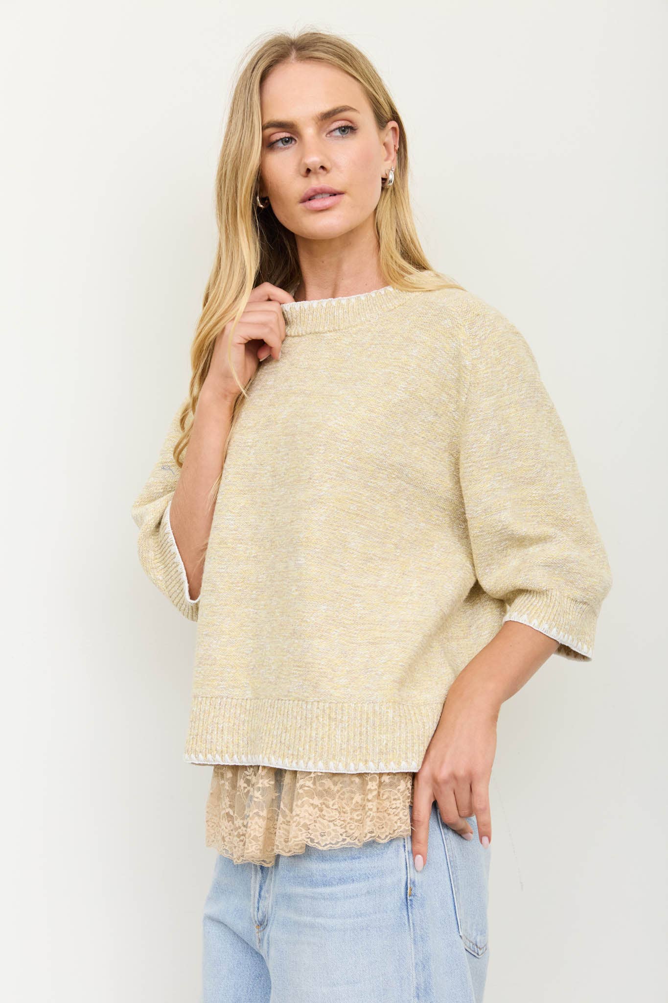 HEATHERED CONTRAST TRIM SHORT SLEEVE KNIT SWEATER
