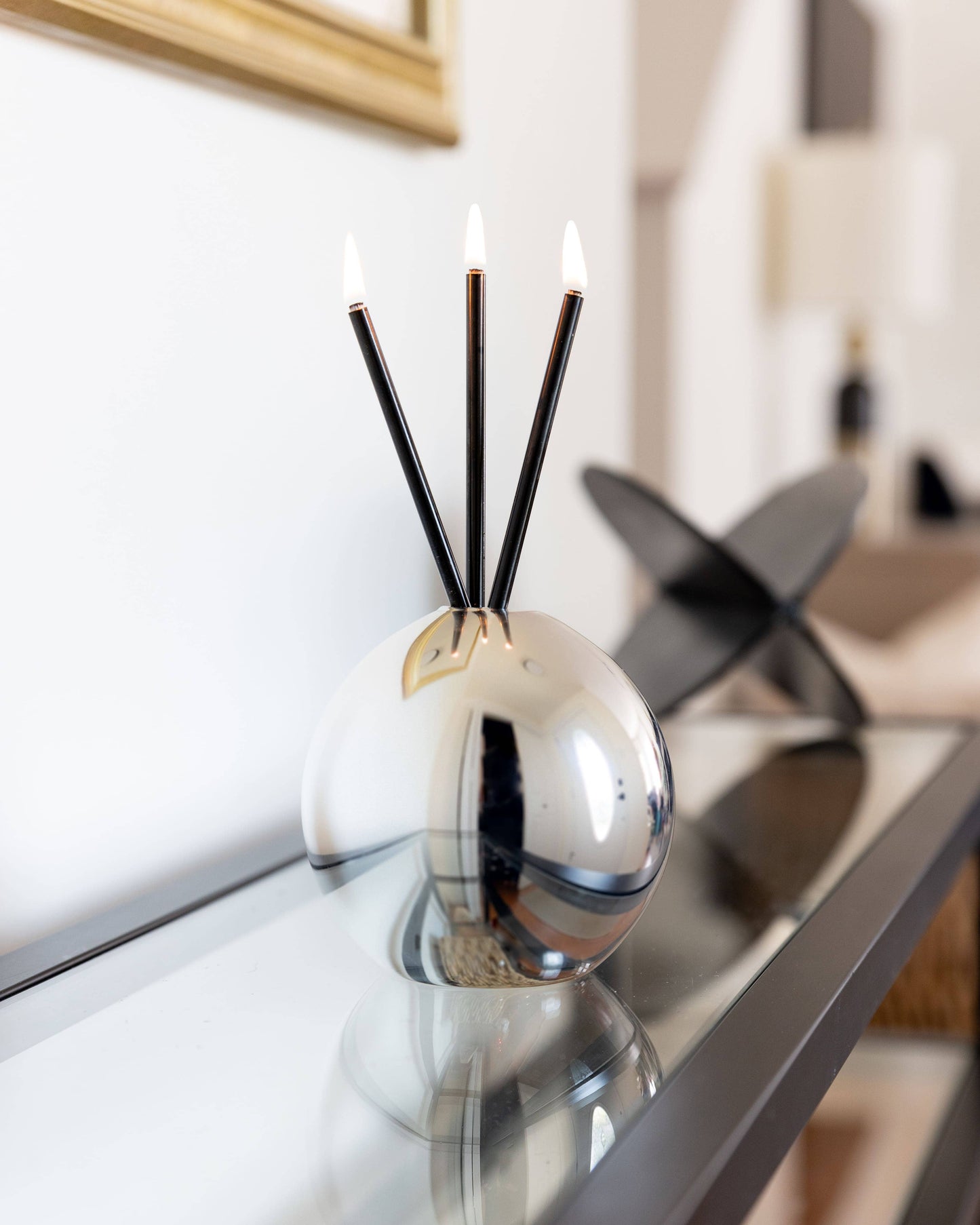 Neva Everlasting Vase, Silver Metallic Candle Holder