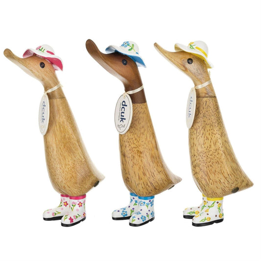 DCUK White Hat Boots Ducklings ( 3 asst)