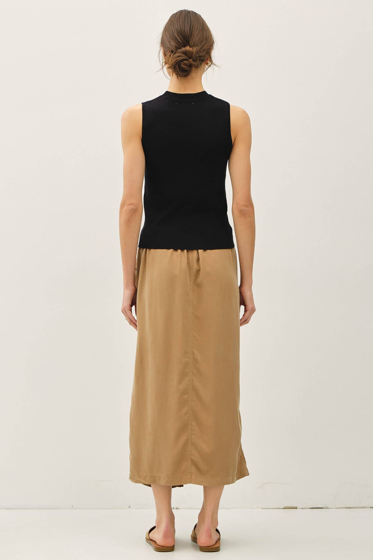 Classic Crew Neck Sleeveless Tank