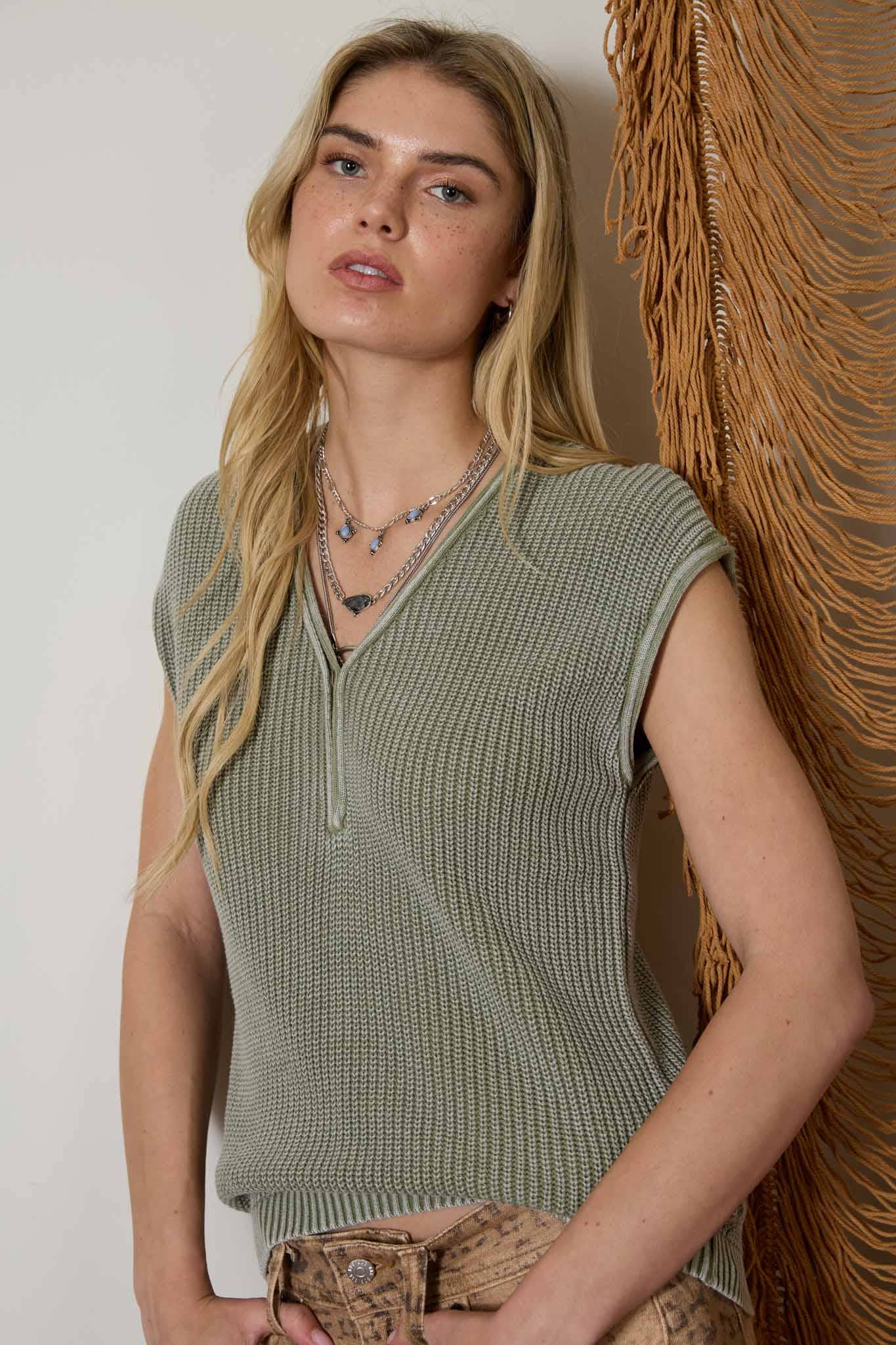 Short Sleeve Henley Sweater
