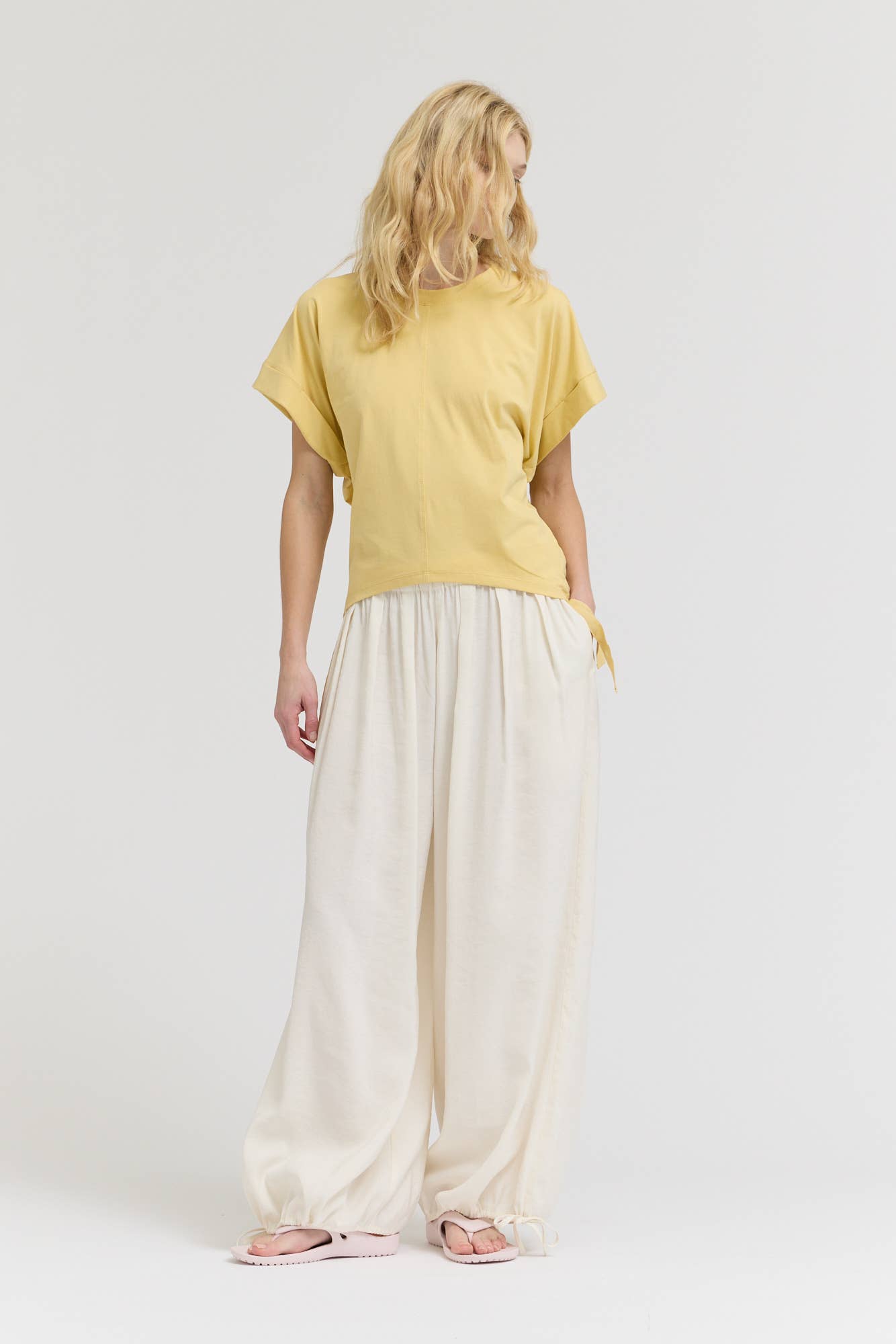 41628 - SIDE SCRUNCH TEE