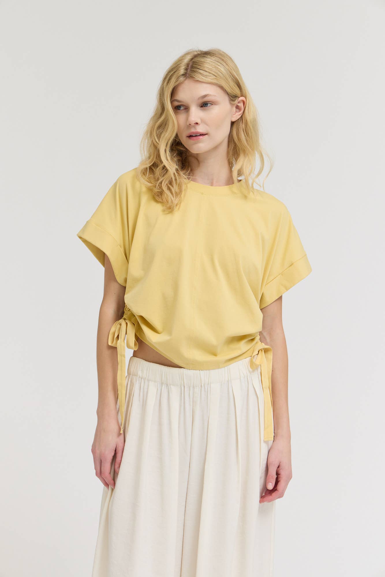 41628 - SIDE SCRUNCH TEE