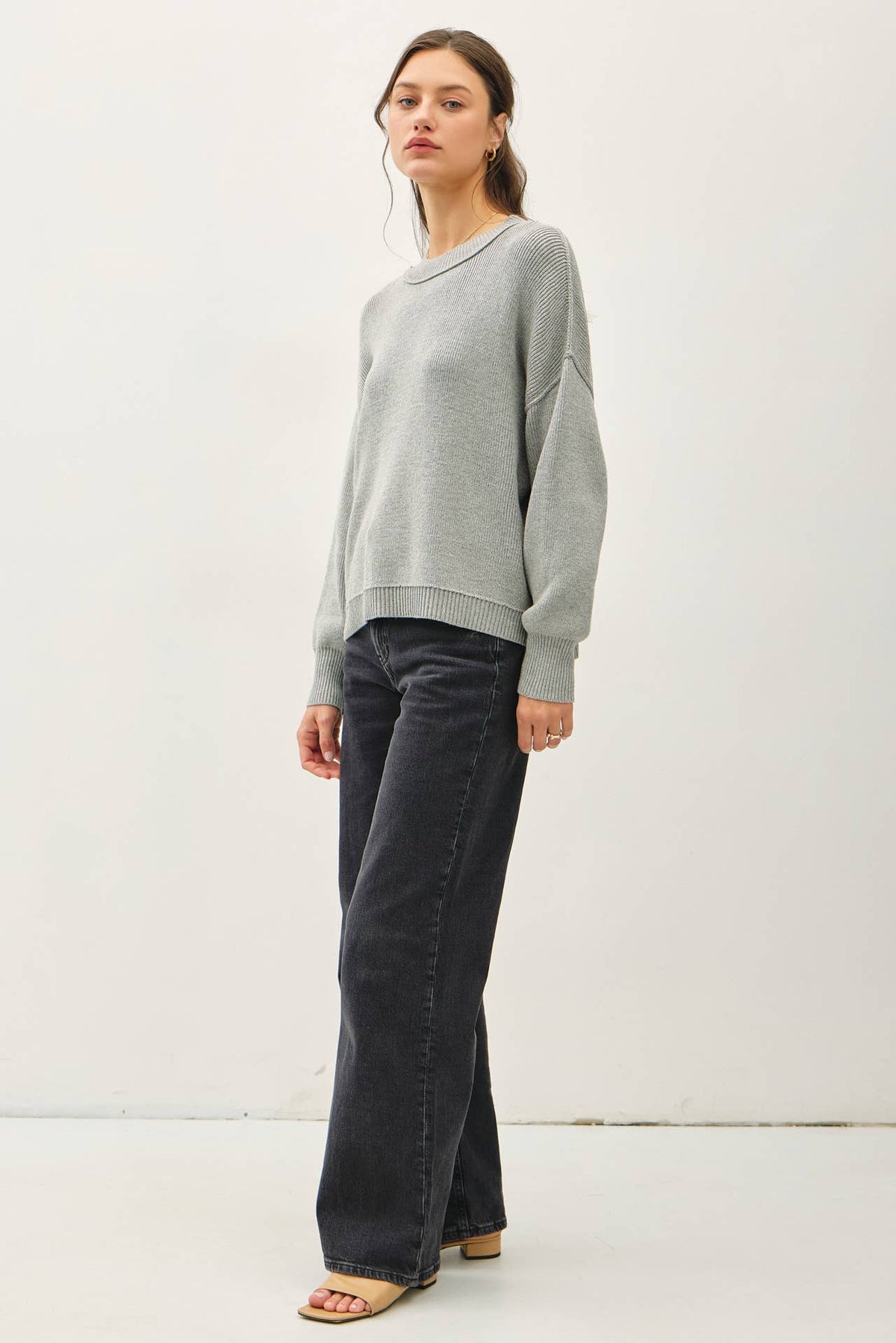 Be Cool relaxed heather gray ribbed knit sweater with crew neck and long sleeves