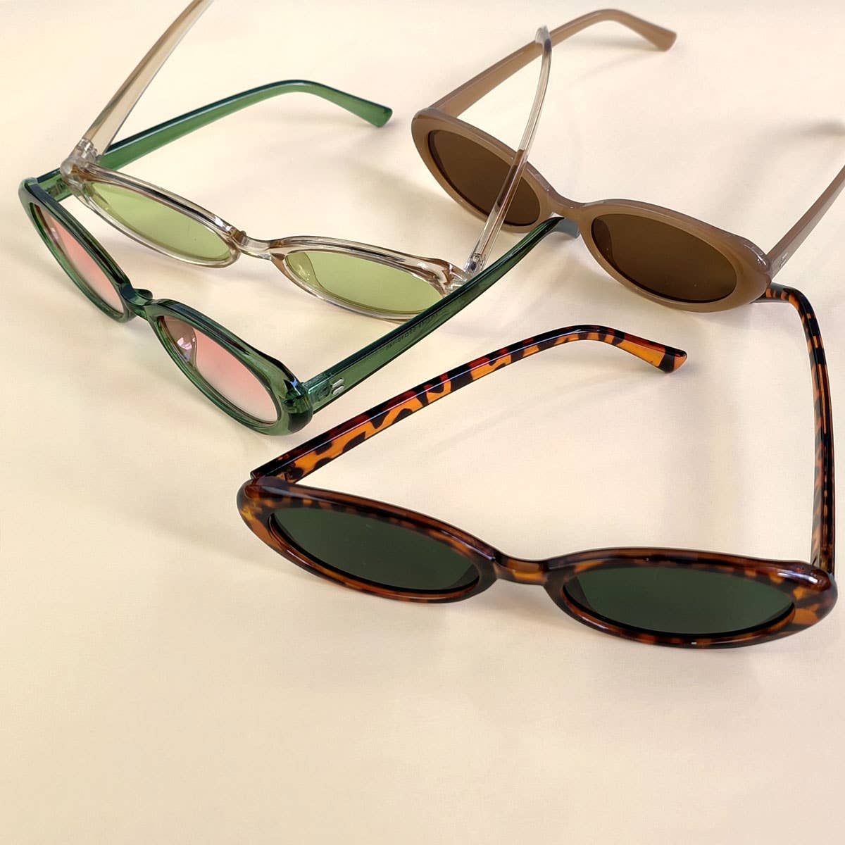 RETRO SMALL OVAL FRAME SUNGLASSES_CWASG0479: BROWN1 / (OS) 2