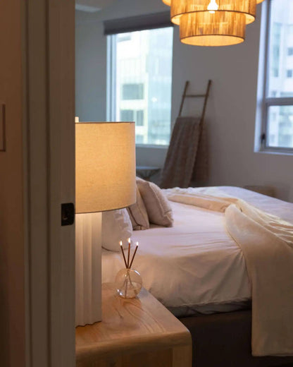 Neva Vase, Pampas - Oil Candle