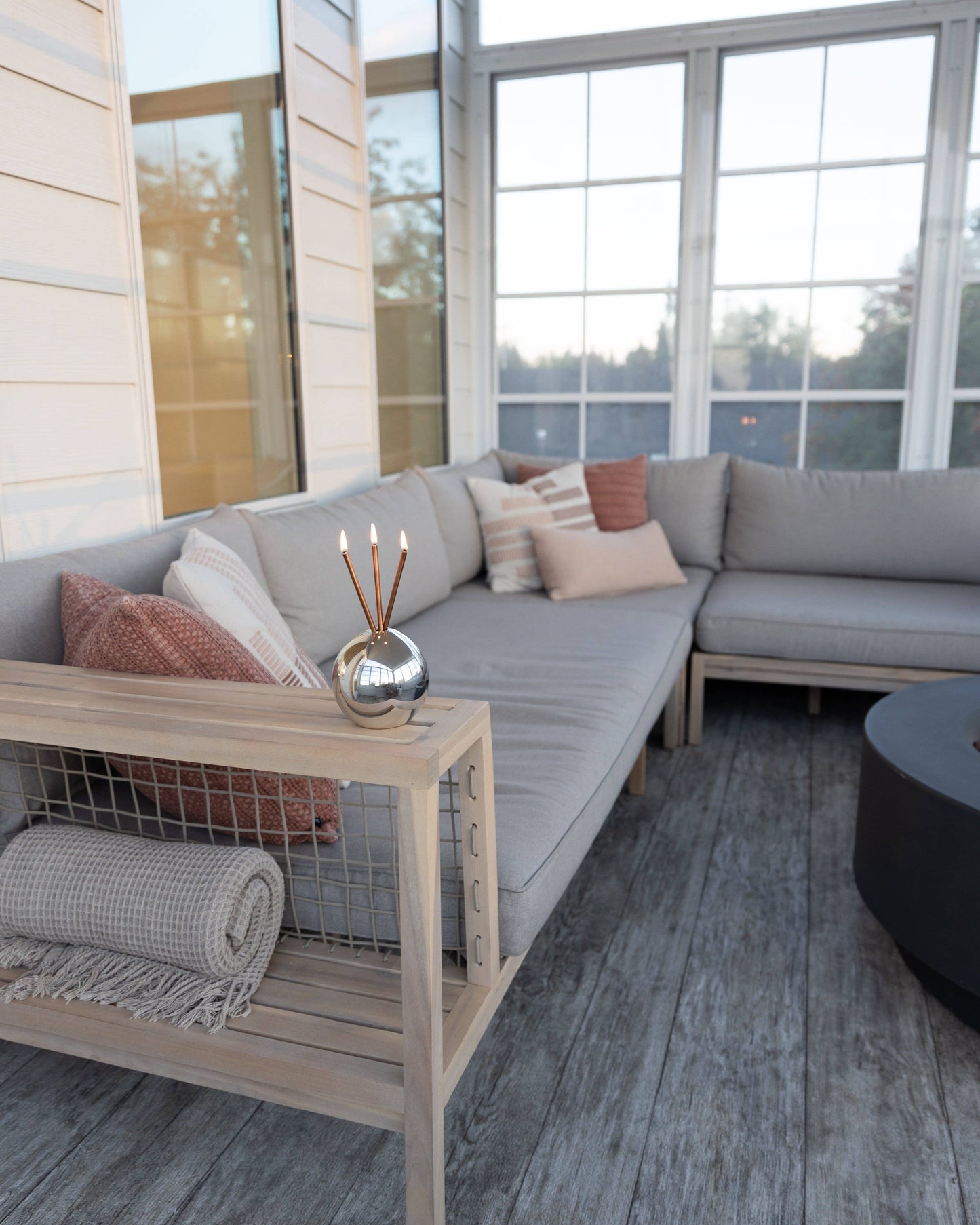 Neva Everlasting Vase, Silver Metallic Candle Holder