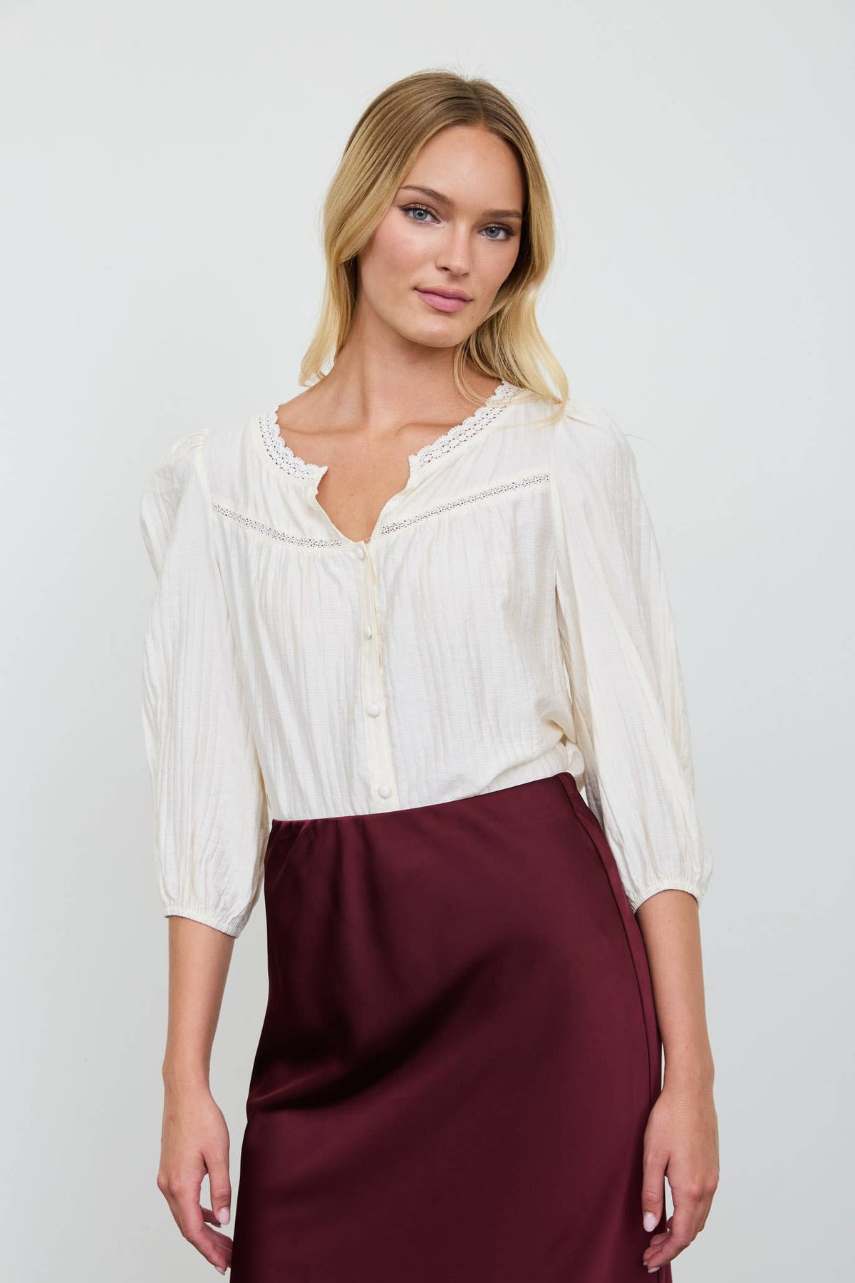 LACE YOKE BUTTON DOWN 3/4 SLEEVE TOP