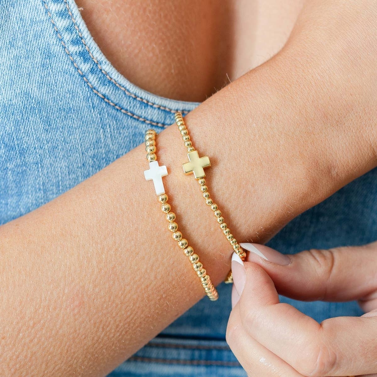 Stretch Bracelet with Single Gold Cross