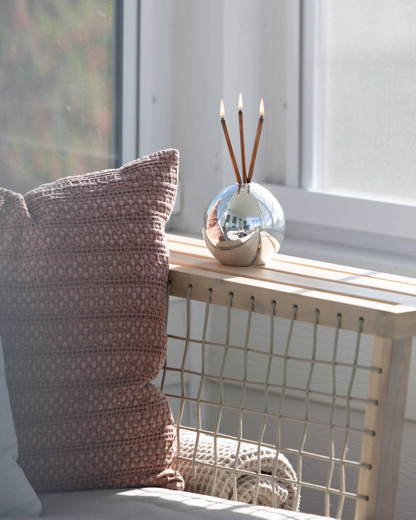 Neva Everlasting Vase, Silver Metallic Candle Holder