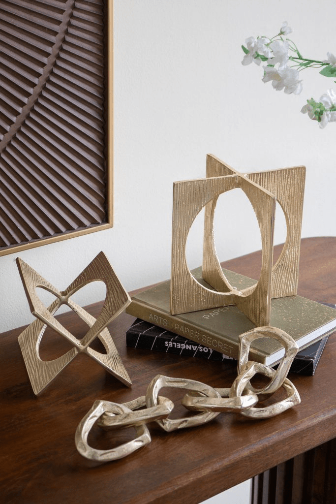 Decorative Six-Link Chain Sculpture with Textured Gold Finish