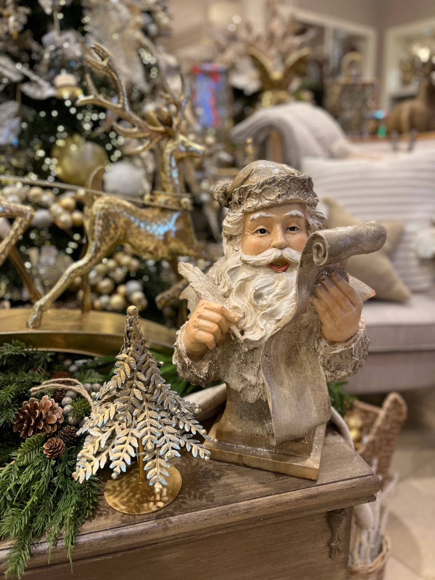 16" RESIN SANTA BUST W/LIST