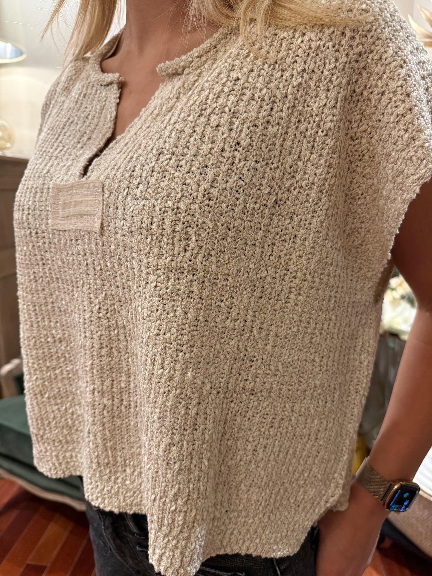 Patch sleeveless sweater