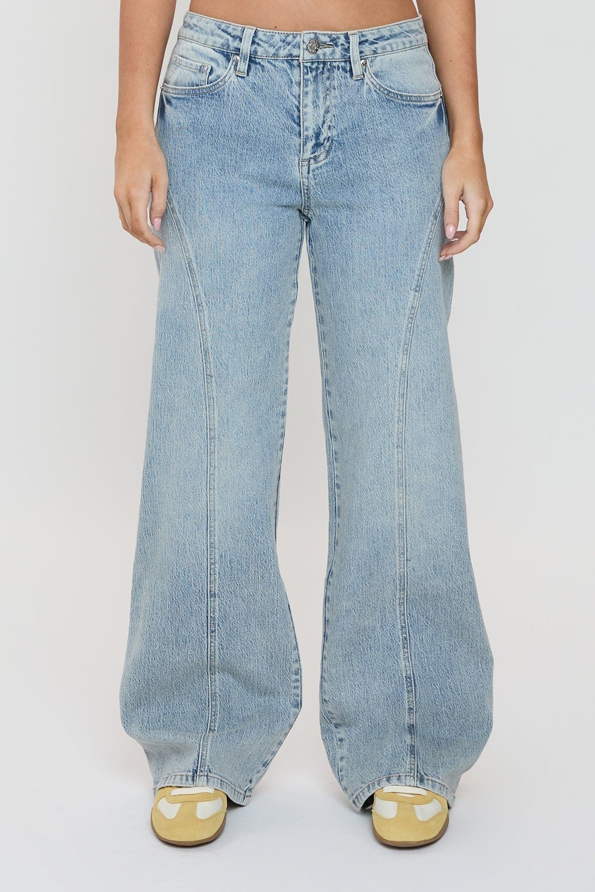 Bella Relaxed Rise Wide Leg Jeans