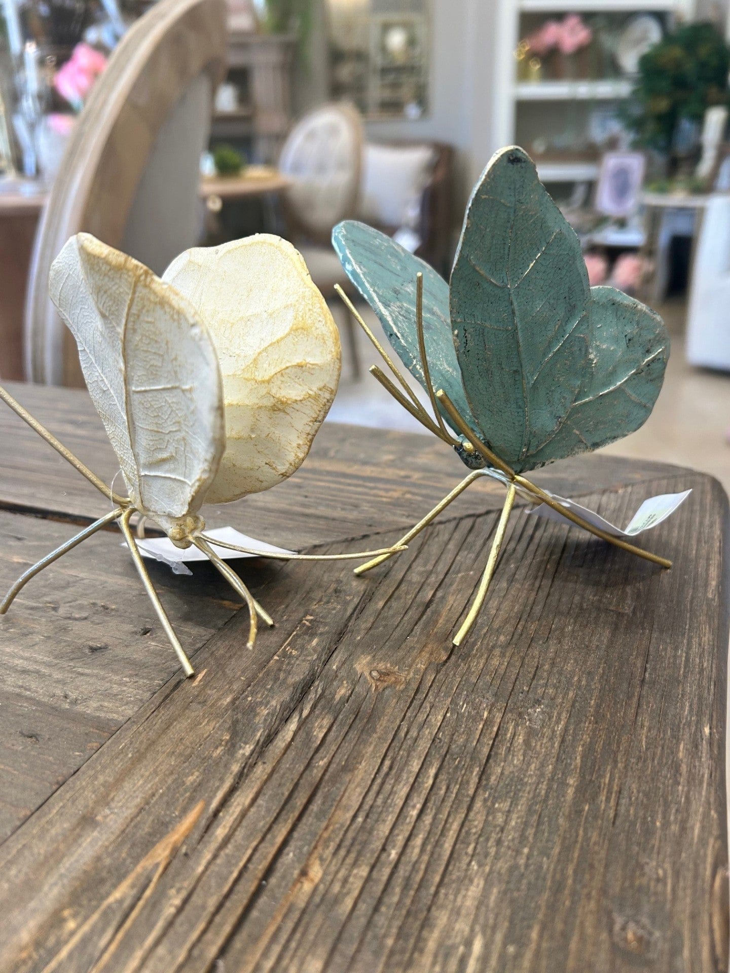 RESIN/METAL BUTTERFLY 5" - 2 Colors