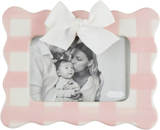 Horizontal Pink Bow Frame