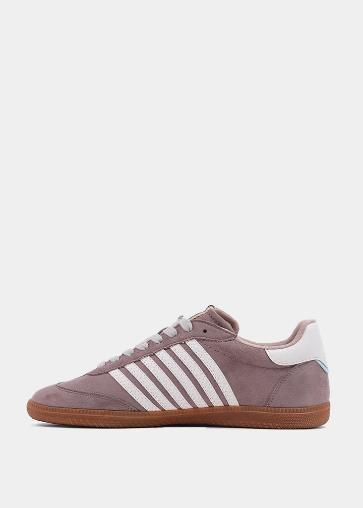 Stevie Sneaker