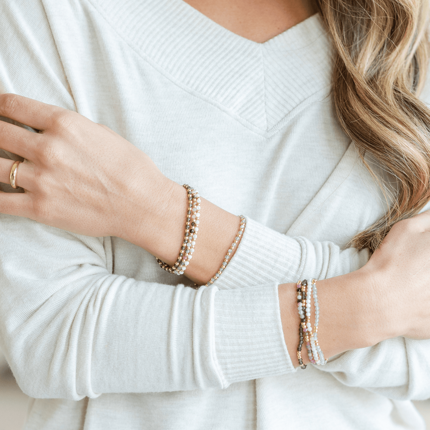 Assorted Stone Or Shell Stretch Bracelets With Beads