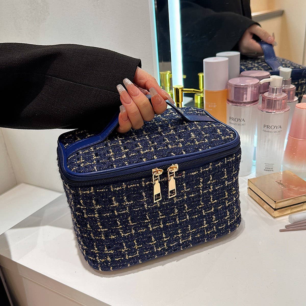 FASHIONABLE AND HIGH-END TRAVEL COSMETIC BAG_CWAB4388