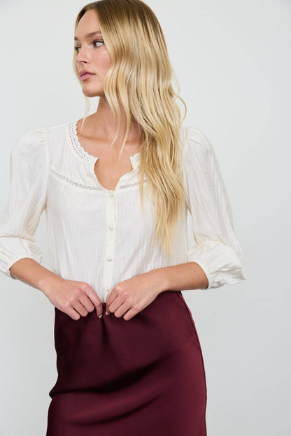 LACE YOKE BUTTON DOWN 3/4 SLEEVE TOP