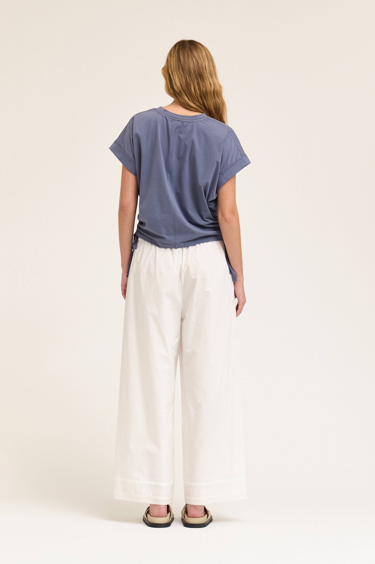 41628 - SIDE SCRUNCH TEE