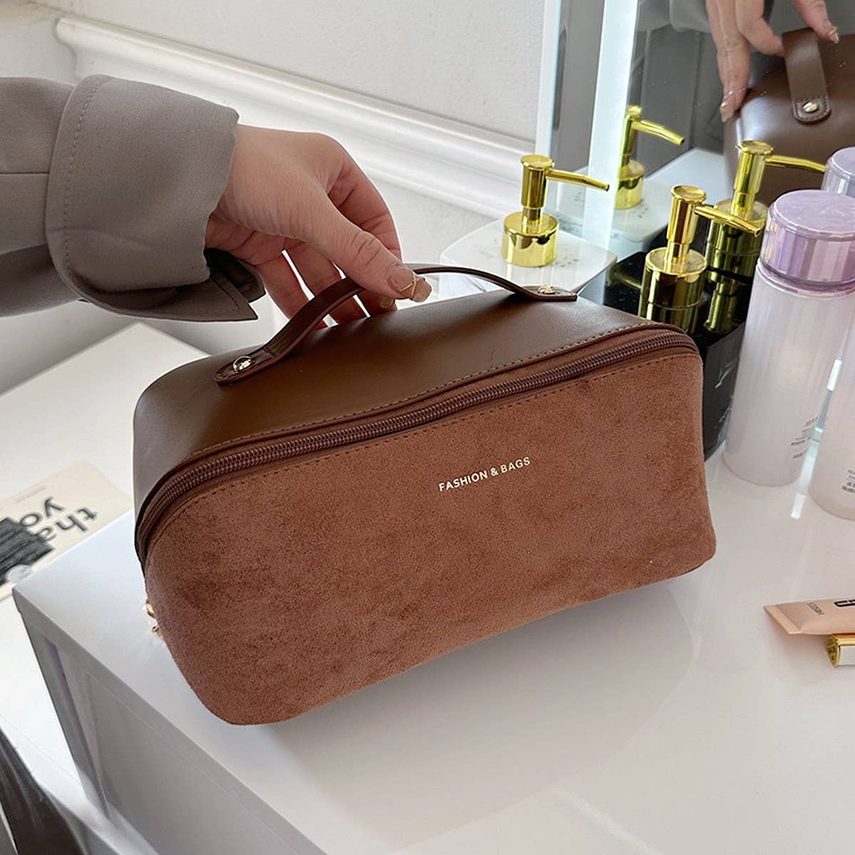 PORTABLE LARGE-CAPACITY FLAT-LAY COSMETIC BAG_CWAB4373