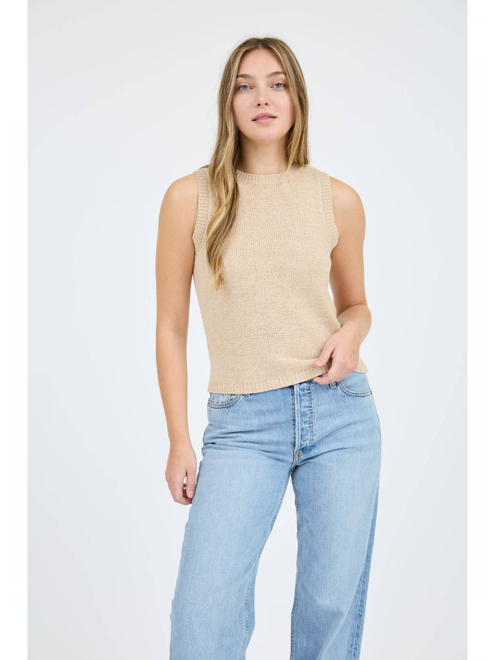 Crewneck sleeveless knit pullover sweater