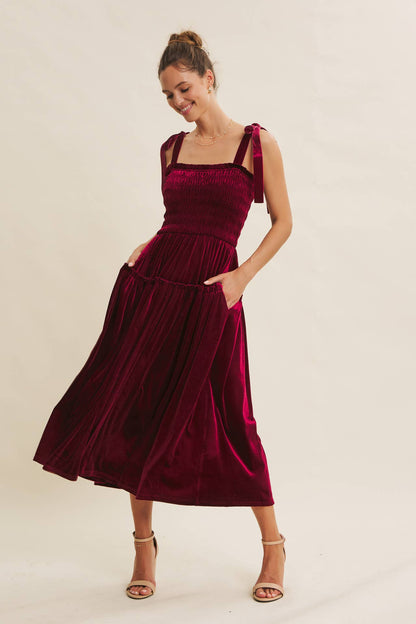 HOLIDAY CLASSIC VELVET SMOCKED MIDI DRESS WITH POCKETS
