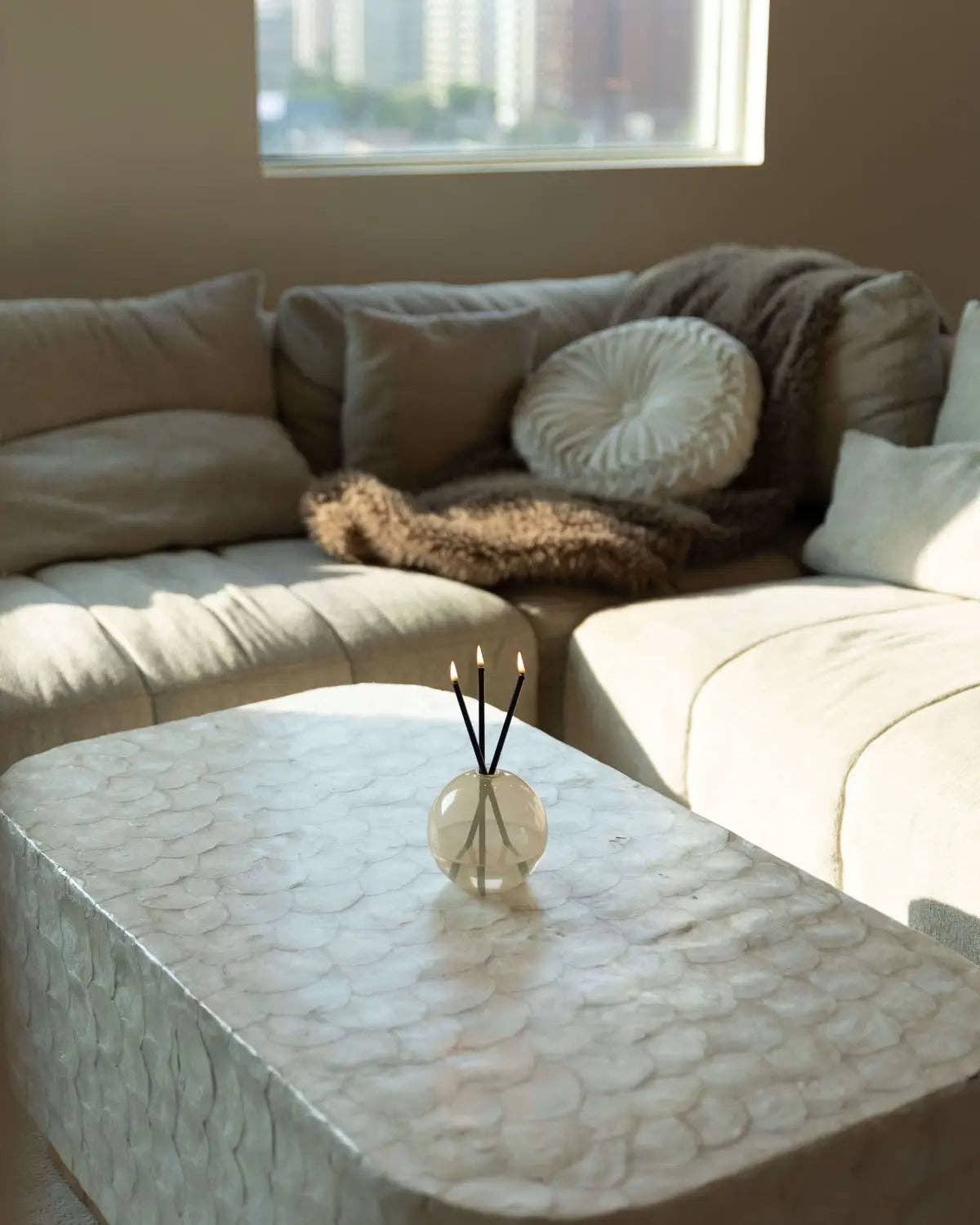 Neva Vase, Pampas - Oil Candle