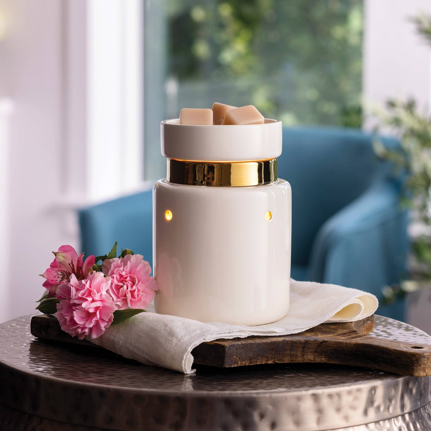 White and Gold Illumination Fragrance Warmer