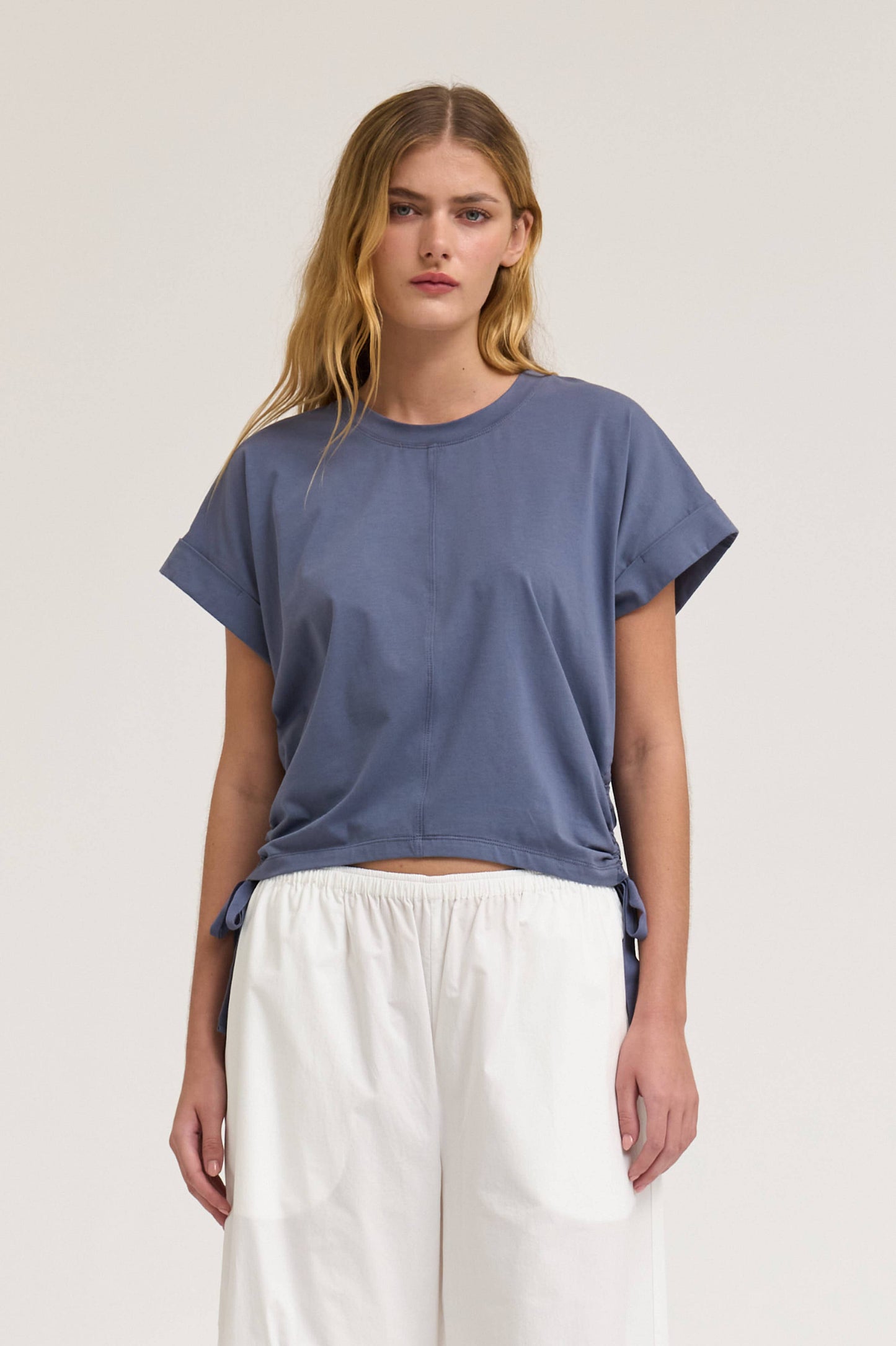 41628 - SIDE SCRUNCH TEE