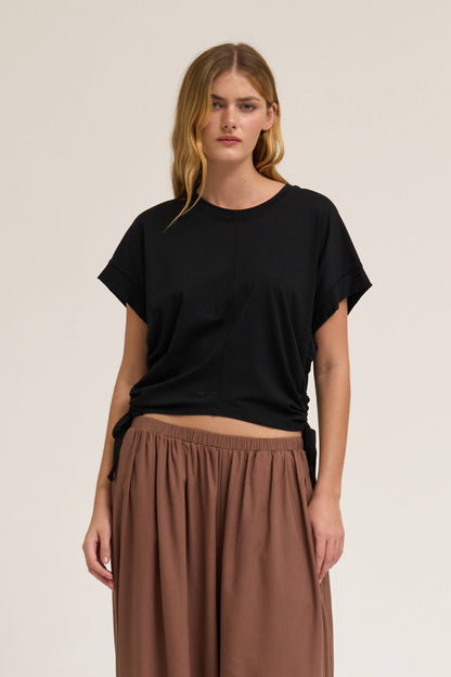 41628 - SIDE SCRUNCH TEE