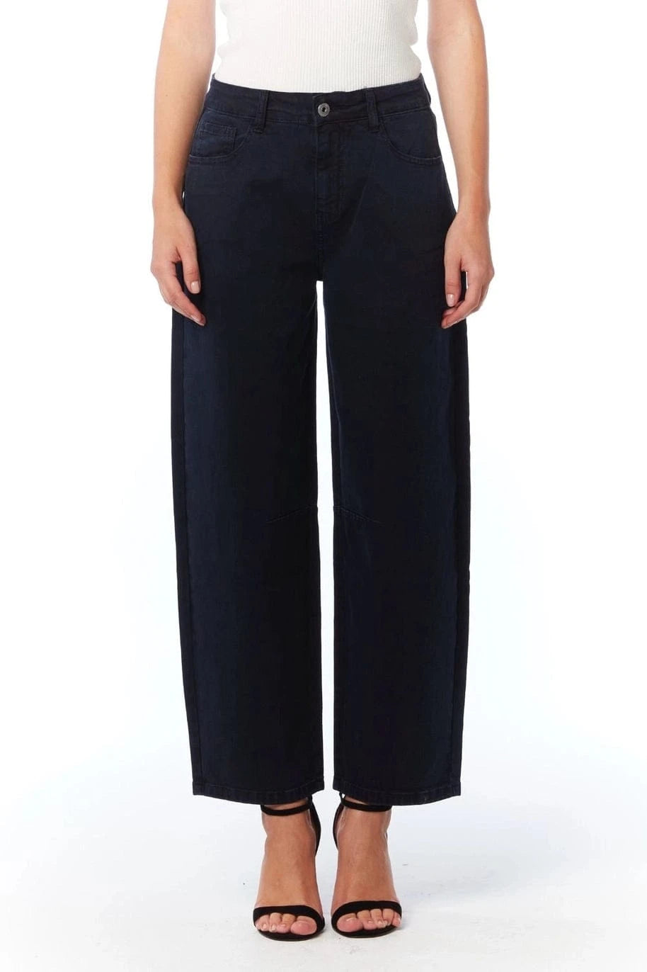 Comfortable Stretch Jeans w/ Barrel Leg - Black