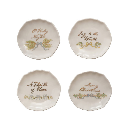 Set of 4 white scalloped stoneware plates with Christmas phrases and gold floral accents